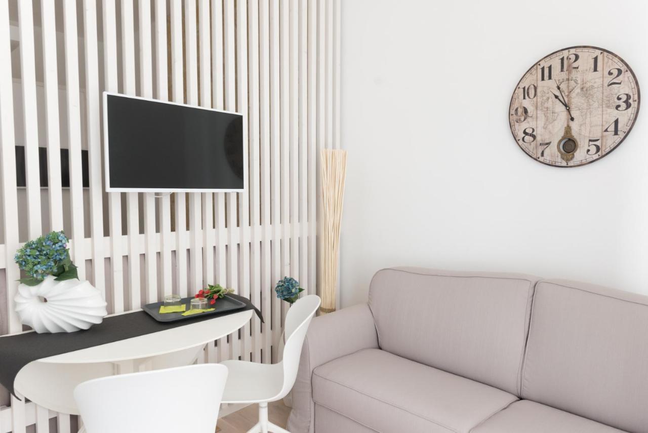 Mare Versus Luxury Suites Барлета Екстериор снимка