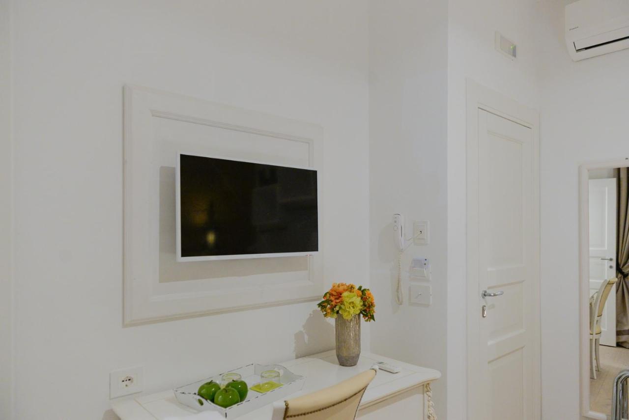 Mare Versus Luxury Suites Барлета Екстериор снимка